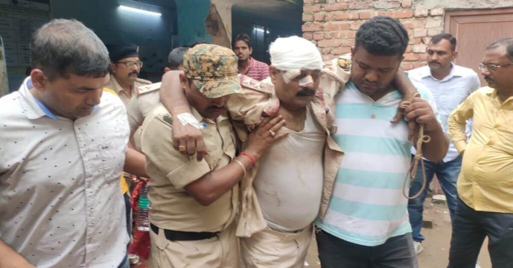 बिहार: हाजत में युवक की मौ'त के बाद कटिहार में ग्रामीणों का ब'वाल, एक दर्जन पुलिसकर्मी ज'ख्मी 1 20220917 172438