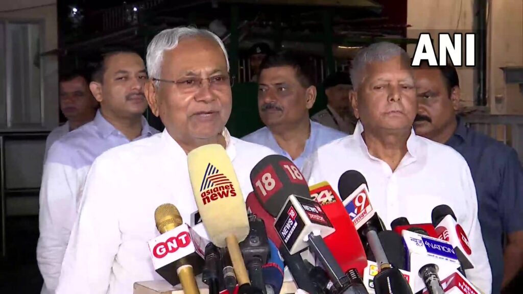 सुधाकर, चंद्रशेखर के बाद अब उजियारपुर के विधायक आलोक मेहता है CM के सियासी रडार पर? क्यों मौन हैं लालू ? 1 20220925 193204