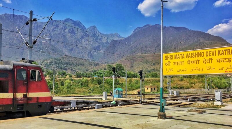 बिहार से वैष्णो देवी व विंध्याचल जाने वाली ट्रेनों की सीटें फुल, लंबी हुई वेटिंग लिस्ट 1 maxresdefault1 01 1