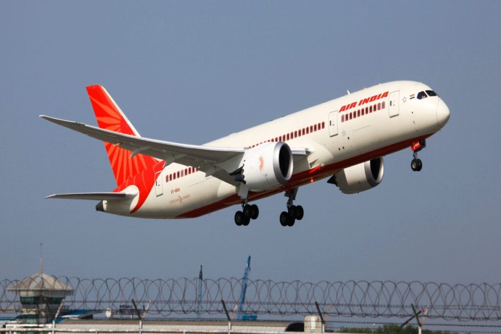 बिहार में सस्ता होगा हवाई किराया! सरकार ने 29 प्रतिशत से टैक्स घटाकर सीधे 4 प्रतिशत किया 1 shutterstock 1069329299 1 16335059893x2 1