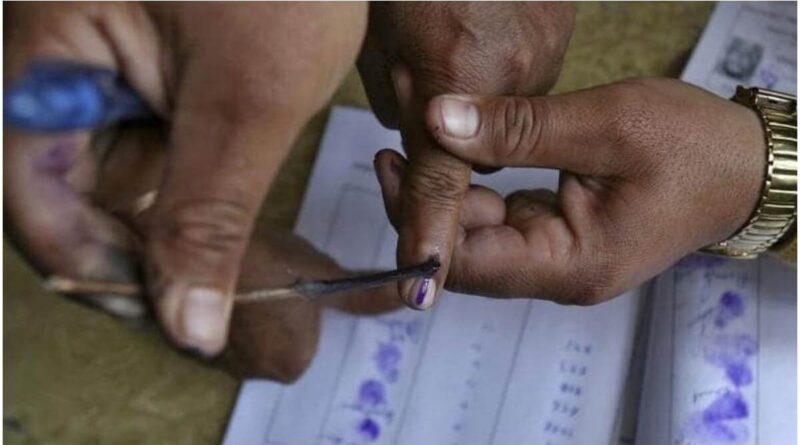 नगर निकाय चुनाव: जितिया के अगले दिन मां के खिलाफ चुनाव लड़ने मैदान में उतर गया बेटा 1 tiger 21 01