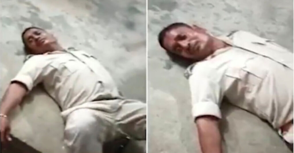 बिहार: दुर्गा पूजा में ड्यूटी के दौरान शराब के नशे में चौकीदार, सड़क पर करता दिखा हाईवोल्टेज ड्रामा, लोगों ने वीडियो बनाया 1 20221005 072231