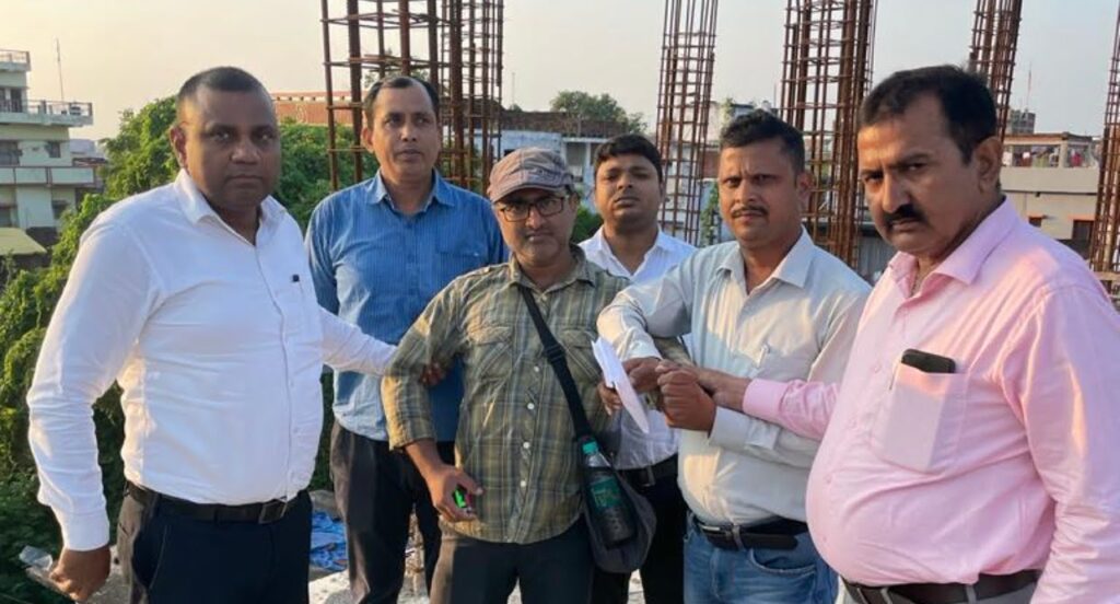 बिहार: 50 हजार घूस लेते पकड़ा गया इंजीनियर, एसवीयू ने रंगे हाथ दबोचा 1 37533629 EF08 43C7 B91C EADA817553EC