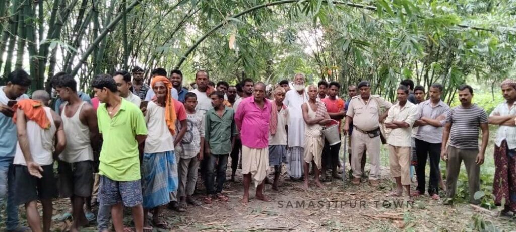वारिसनगर में पूर्व प्रखंड प्रमुख के पुत्र की तेज धारदार हथियार से सिर पर वार कर हत्या 1 IMG 20221005 WA0004 01
