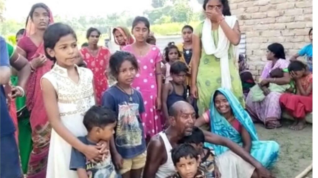 समस्तीपुर: गिट्टी लदे ट्रैक्टर की चपेट में आने से किशोर की मौत, परिजनों में मचा कोहराम 1 Picsart 22 10 17 17 15 27 114