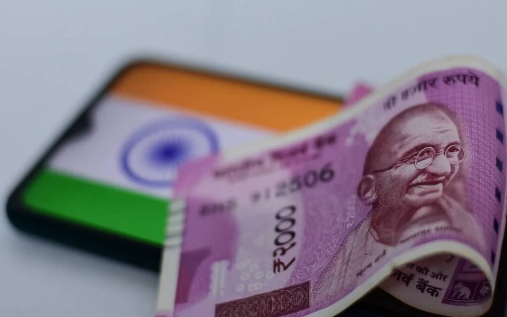 बाजार से गायब हो चले गुलाबी नोट, ATM में भी नहीं मिल रहे 2 हजार के नोट 1 Prabhatkhabar2022 1047c064c0 500d 42c9 b471 41b572315f37indian currency 01