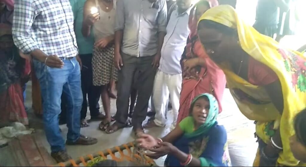 विभूतिपुर में सुप्तावस्था में तेज धारदार हथियार से सिर पर वार कर वृद्ध की हत्या, लोगों में आक्रोश 1 Screenshot 2022 10 10 10 17 57 06 92460851df6f172a4592fca41cc2d2e6 01