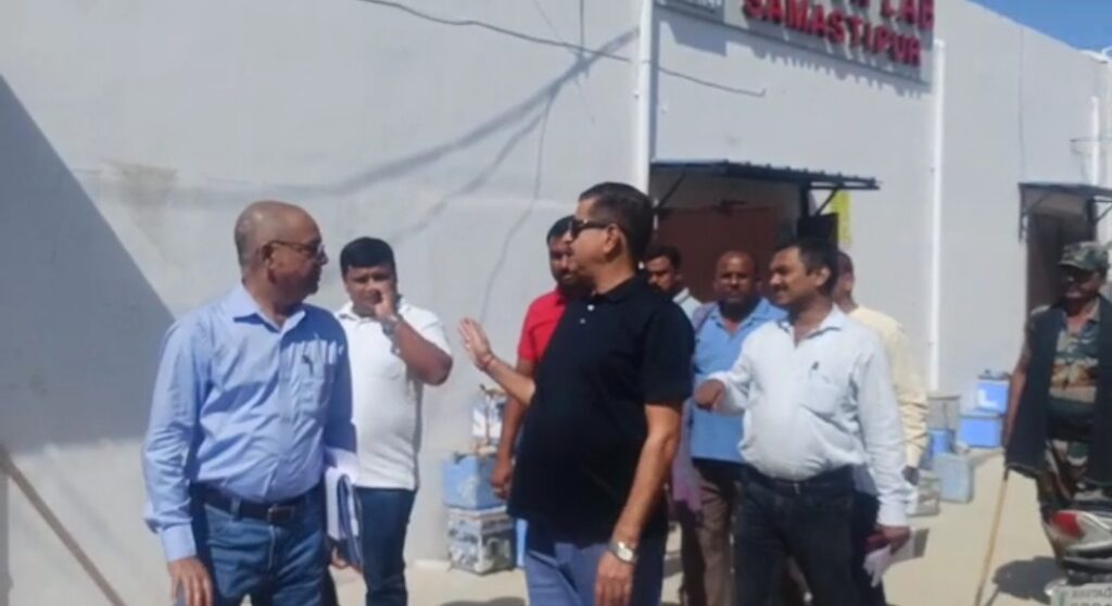 समस्तीपुर सदर अस्पताल पहुंच ADM ने मिशन-60 के तहत किए जा रहे कार्यों का लिया जायजा, दिये आवश्यक निर्देश 1 Screenshot 2022 10 24 07 27 46 36 92460851df6f172a4592fca41cc2d2e6 01