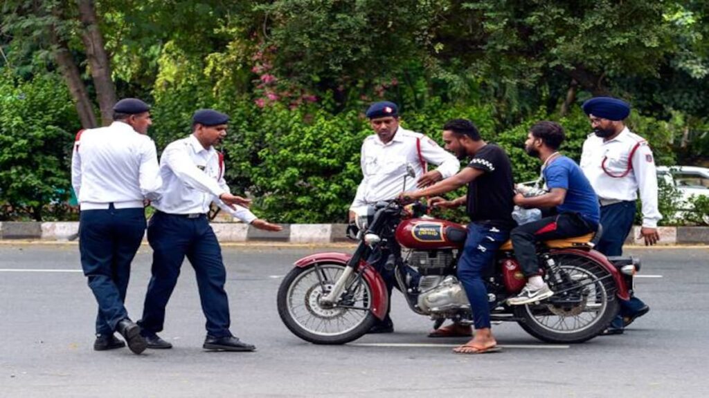 इस राज्य में 27 अक्टूबर तक ट्रैफिक नियम तोड़ने पर नहीं लगेगा कोई जुर्माना, गृह मंत्री ने किया एलान 1 challan 660x450 090219105932