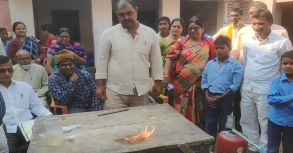 अब प्लास्टिक से बनेगा पेट्रोल! बिहार के 8वीं के छात्र का कमाल, 1500 में बनाया मशीन, निकालते रहें तेल 1 20221121 184628