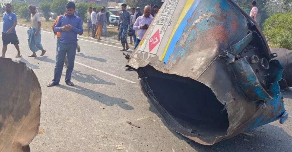बिहार के वैशाली में आयल टैंकर ब्लास्ट, तीन लोगों की घटनास्थल पर मौत, कई अन्य घायल 1 20221123 132930