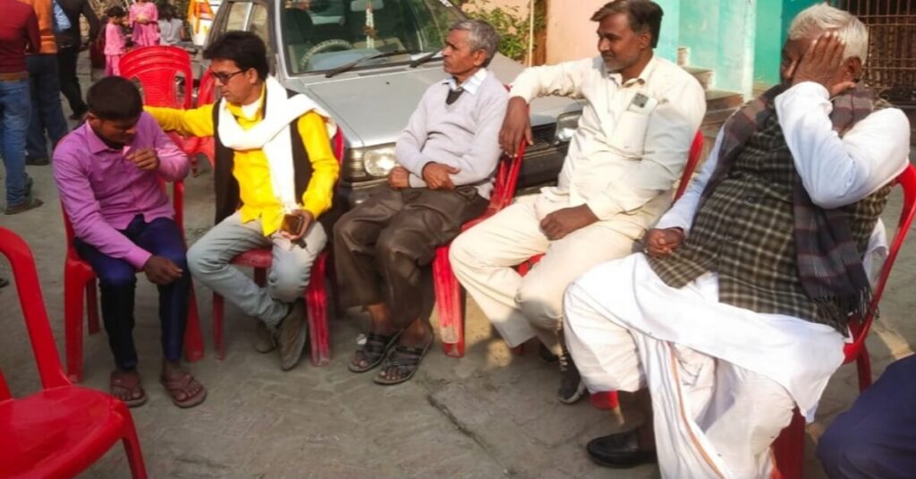 बिहार: दुल्हन को देखते ही जयमाला के बाद शादी का मंडप छोड़कर भागा दूल्हा, 12 घंटे बंधक रहे बाराती, फिर चचेरे भाई से हुई शादी 1 20221126 164309