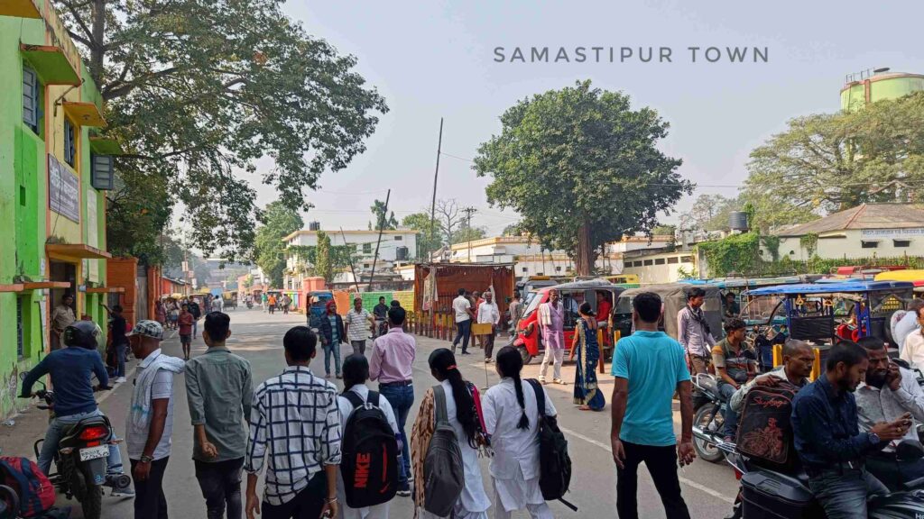समस्तीपुर रेल कारखाना गेट पर वाहन स्टैंड संचालक करता है रंगदारी वसूली, विरोध करने पर की जाती है मारपीट! 1 IMG20221104094438 01
