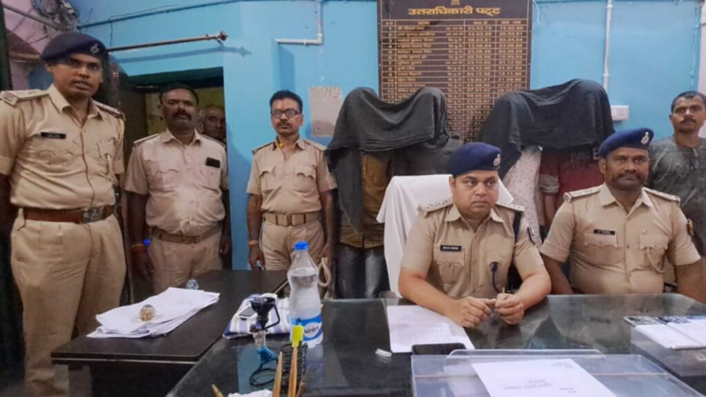 समस्तीपुर पुलिस ने बाइक लूट गिरोह का किया खुलासा, चार आरोपियों को किया गिरफ्तार 1 Picsart 22 11 01 17 58 08 494