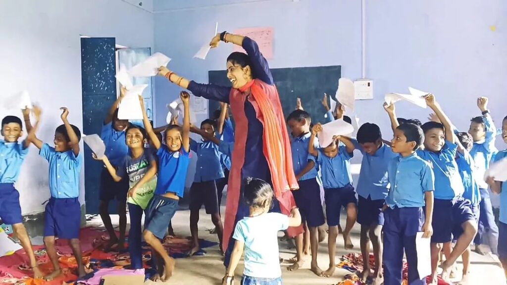 'चहक' से चहकी सरकारी स्कूल की शिक्षिका, नई दिल्ली तक पहुंची खुशबू की गतिविधियों की धूम 1 Prabhatkhabar2022 110f8ea8dd 12fe 4cf7 b40a ea83f23e2d4cWhatsApp Image 2022 11 21 at 15 38 54 1 01