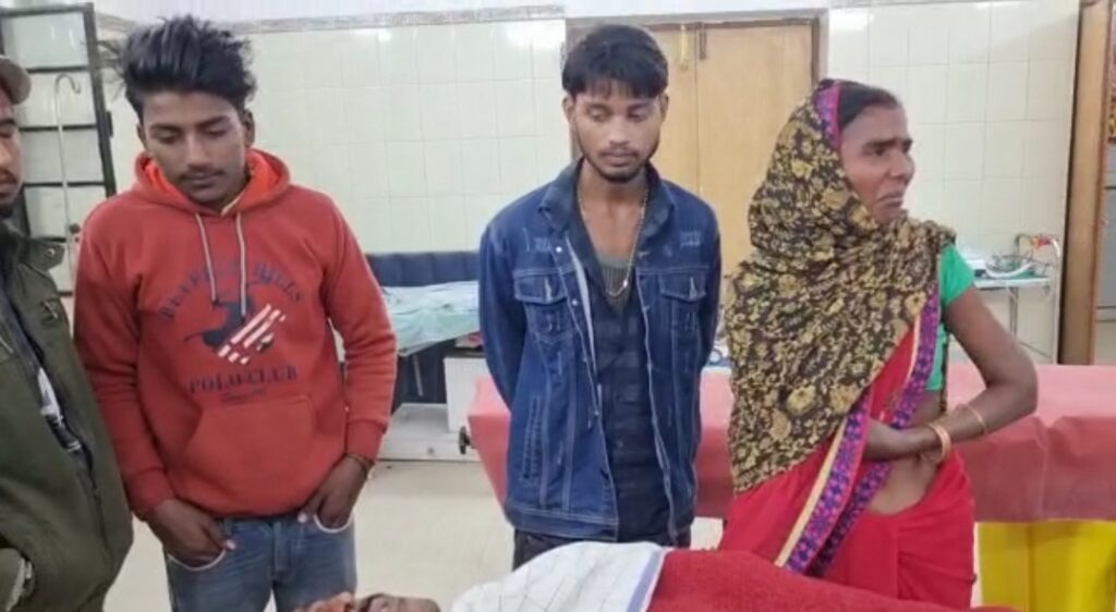 समस्तीपुर में कतिपय लोगों ने काम से लौट रहे बाप-बेटे को तलवार से वार कर किया जख्मी 1 Screenshot 2022 11 19 16 22 26 79 92460851df6f172a4592fca41cc2d2e6 01