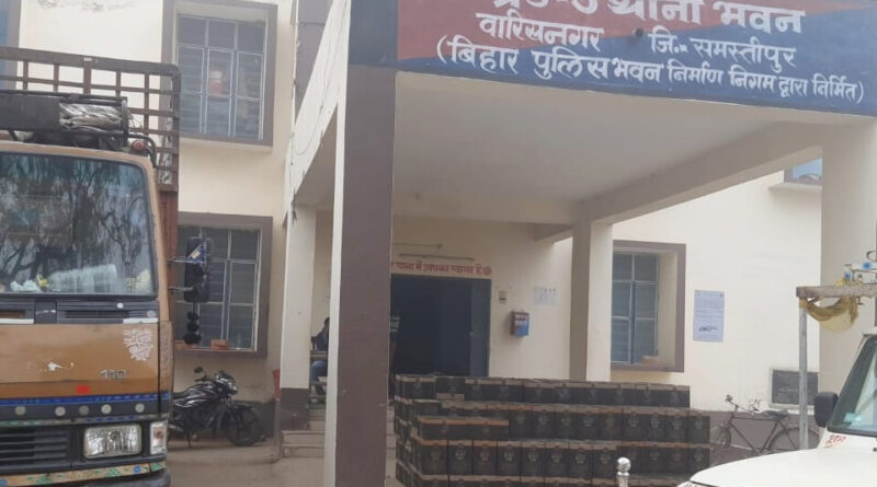 न्यू ईयर की पार्टी से पहले भारी मात्रा में शराब बरामद, एक ट्रक के अलावा मैजिक व पिकअप पर लदे 200 कार्टन शराब जब्त 1 07270d41 3871 464d 9b6b 50dd2e58eba0 1671683017765 01