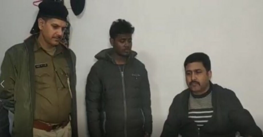दिन में BPSC की करता था तैयारी, रात होते ही निकल जाता शराब की होम डिलीवरी करने, पकड़े जाने पर फूट-फूटकर रोने लगा छात्र 1 20221220 083346