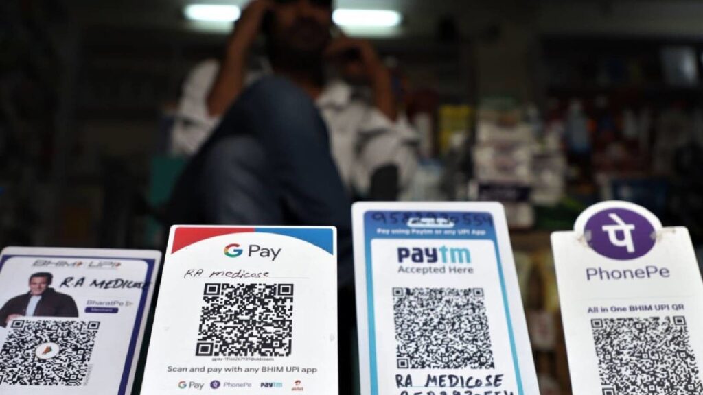 UPI यूजर्स के लिए बड़ा अपडेट, GPay, PhonePe, Paytm से अब हर दिन सिर्फ इतने रुपये कर सकेंगे ट्रांसफर 1 UPI Payments 1600 164001634416x9 1
