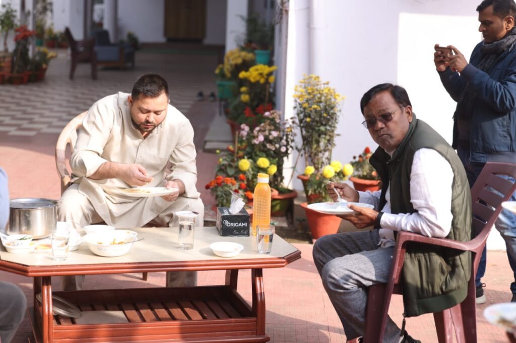 RJD और कांग्रेस में अलग खिचड़ी पक रही? तेजस्वी और भक्त चरण दास की मुलाकात से चर्चाओं का दौर... 1 20230111 123121