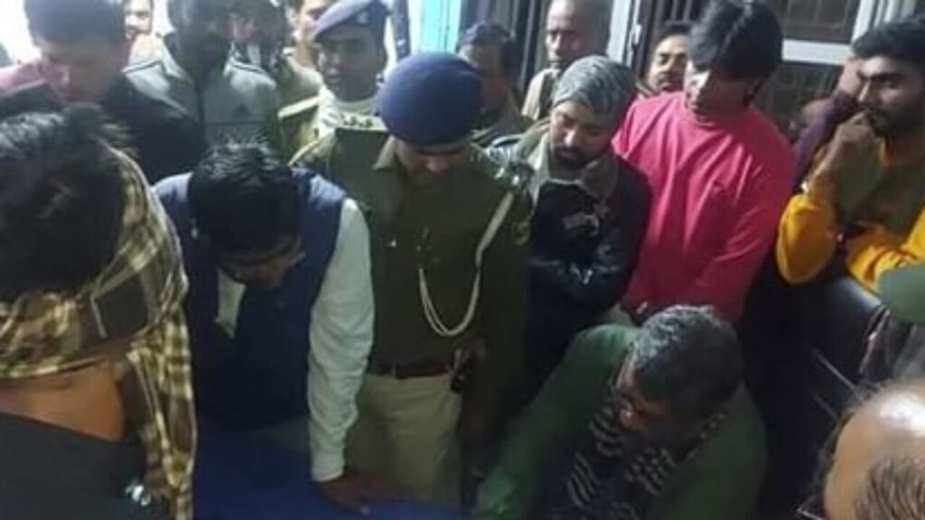 केंद्रीय मंत्री अश्विनी चौबे के भाई को बिहार के मेडिकल कॉलेज अस्पताल के ICU में नहीं मिले डॉक्टर, मौत पर हंगामा 1 20230127 210614