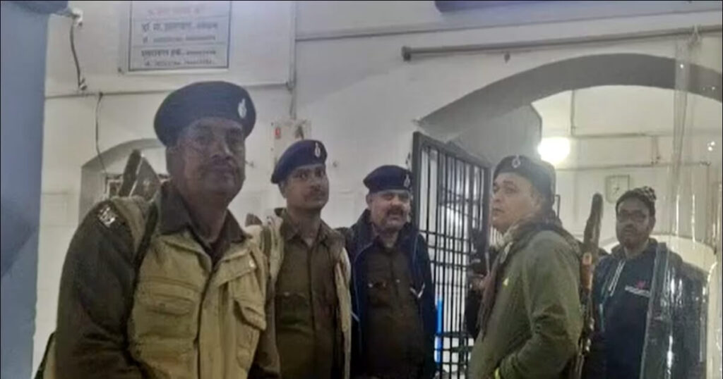 बिहार में फिर जहरीली शराब का तांडव, अब सिवान में 3 लोगों की मौत और 7 अस्पताल में भर्ती, 10 आरोपी गिरफ्तार 1 Bihar Hooch Tragedy 167443736716x9 1