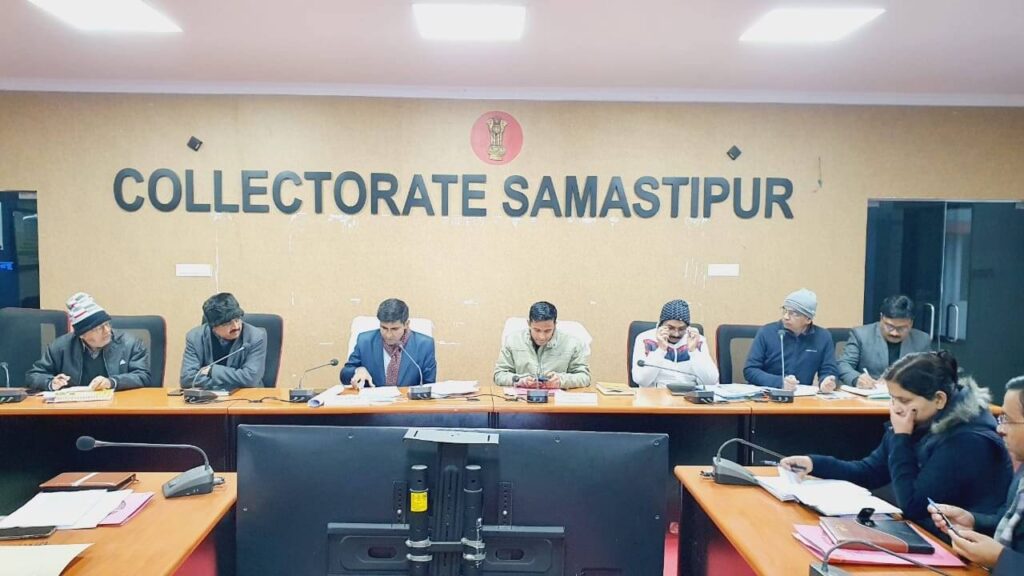 300 दिनों से अधिक समय से लंबित मामलों को लेकर DM और SP की अध्यक्षता में समीक्षा बैठक आयोजित 1 IMG 20230106 WA0060 01