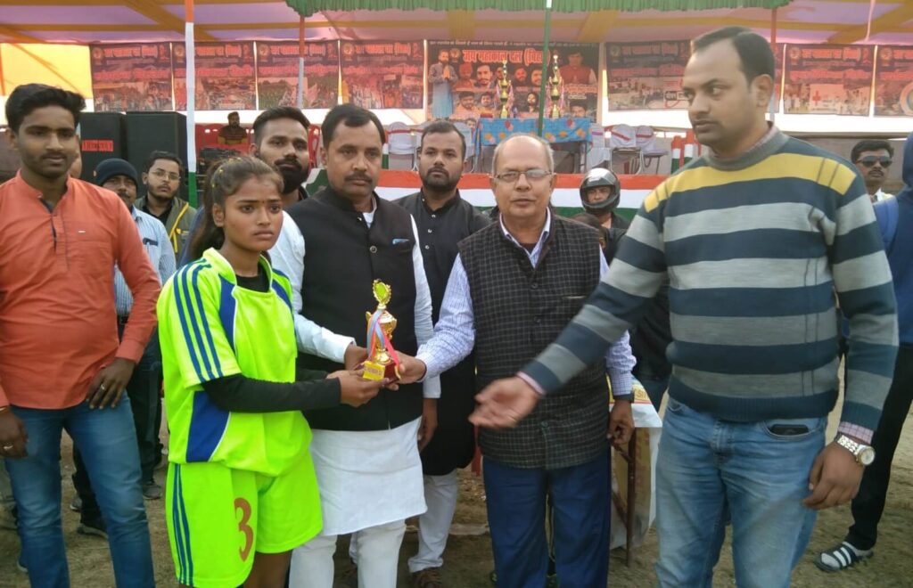 महिला फुटबॉल मैच में शिवानी के बेहतरीन गोल की बदौलत बेगूसराय पहुंची फाइनल में, आज होगा मुंगेर से मुकाबला 1 IMG 20230128 WA0109 01