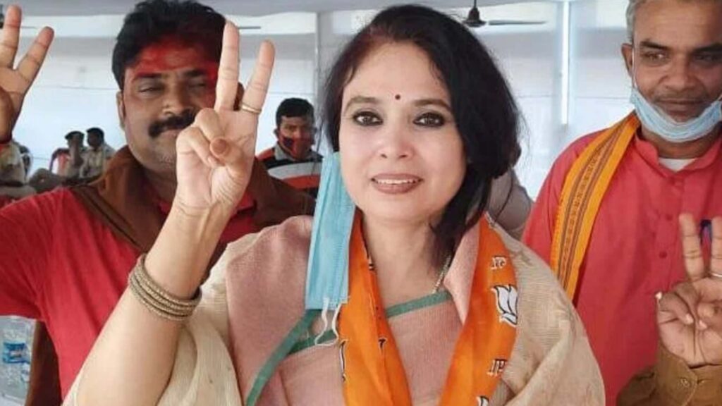 BJP विधायक रश्मि वर्मा पर FIR, ताला तोड़कर चोरी का आरोप; पूरा मामला जान हो जाएंगे हैरान... 1 Picsart 23 01 23 21 40 12 628