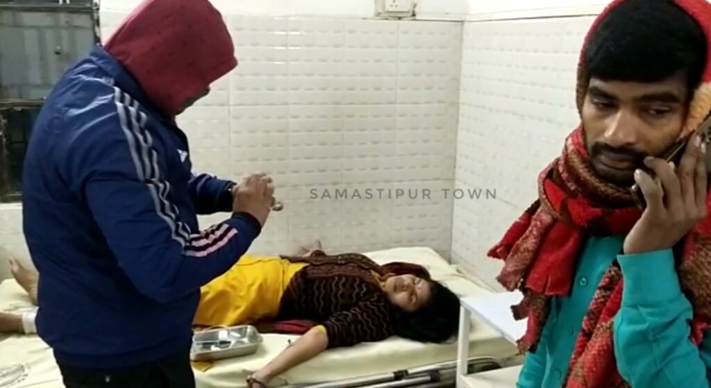 समस्तीपुर: पति ने पत्नी के मुंह में जबरन जहर देकर हत्या की कोशिश की, 8 वर्ष पूर्व किया था लव मैरिज 1 Screenshot 2023 01 06 22 54 36 01 92460851df6f172a4592fca41cc2d2e6 01
