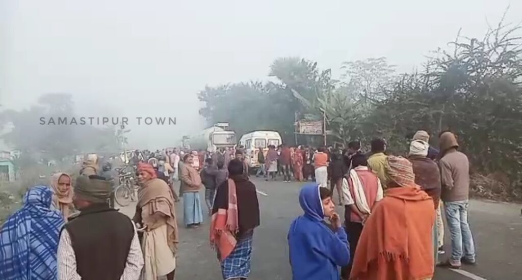 समस्तीपुर में ट्रक और बस के बीच आमने-सामने की टक्कर, बस सवार लगभग 55 लोग जख्मी, एक अब भी लापता 1 Screenshot 2023 01 23 09 33 27 41 92460851df6f172a4592fca41cc2d2e6 01