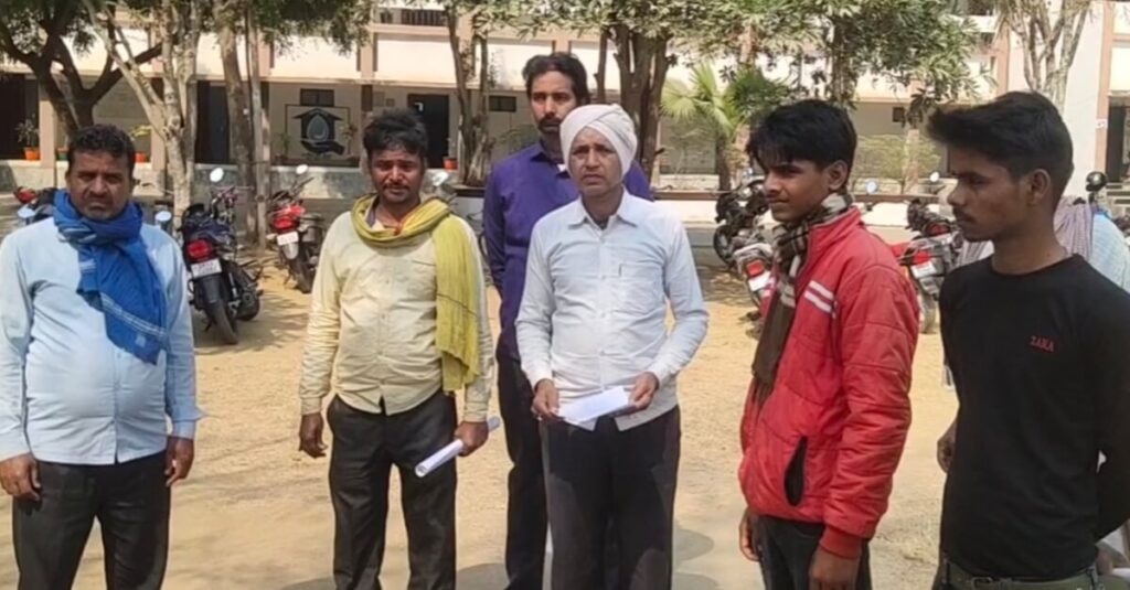 मैट्रिक परीक्षा: फर्जी बताकर मजिस्ट्रेट ने छात्र को शौचालय में किया बंद, 6 घंटे बाद निकाला; छूट गया पेपर 1 20230215 194457