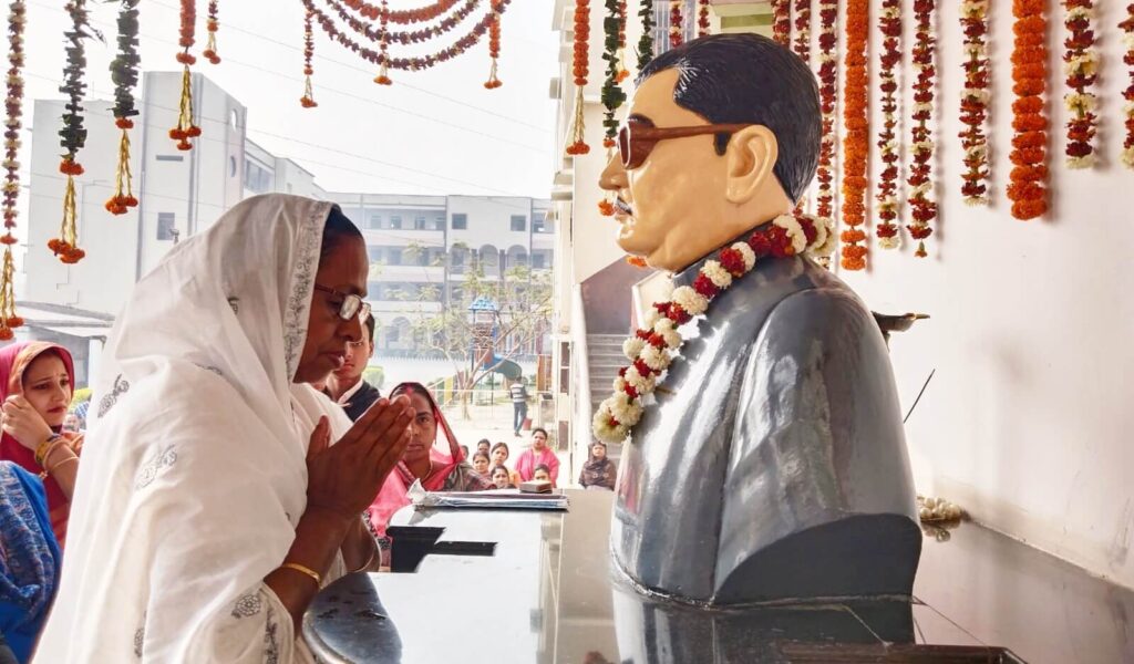 होली मिशन हाई स्कूल के संस्थापक रतिरंजन प्रसाद की पुण्यतिथि 'संकल्प दिवस' के रूप में मनाई गई 1 IMG 20230221 WA0116 01