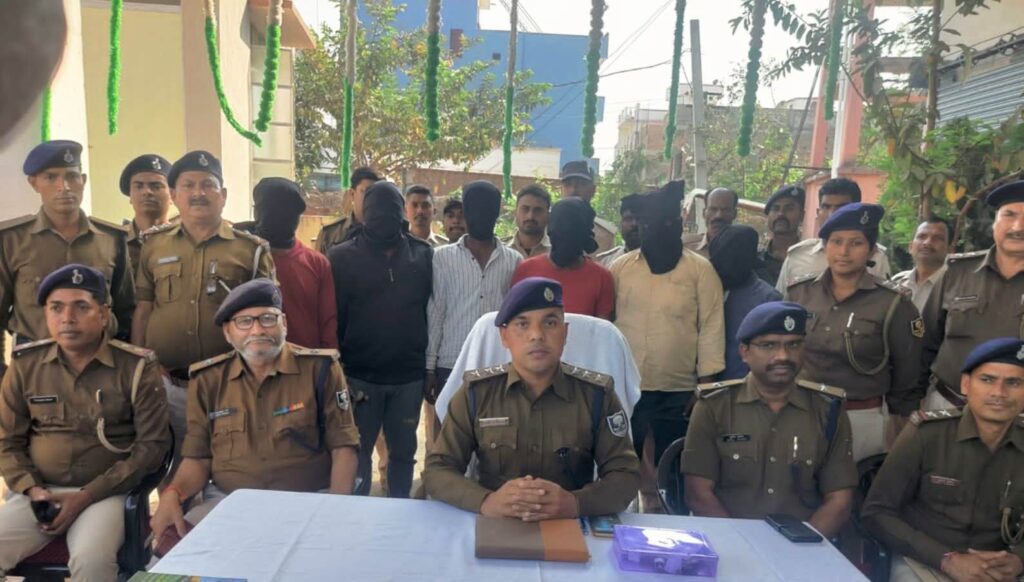 गांजा तस्करी में हिस्सेदारी व एक लाख रूपए रंगदारी नहीं देने के कारण बदमाशों नें रची थी अपहरण की साजिश, नाकाम होने पर मारी थी गोली 1 IMG 20230223 WA0093 01