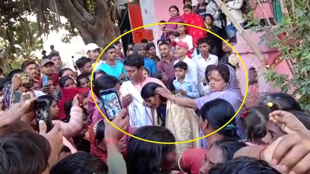 बिहार: वैलेंटाइन डे पर प्रेमिका से मिलने पहुंचा प्रेमी, ग्रामीणों ने पकड़कर करा दी शादी 1 m2 0 sixteen nine