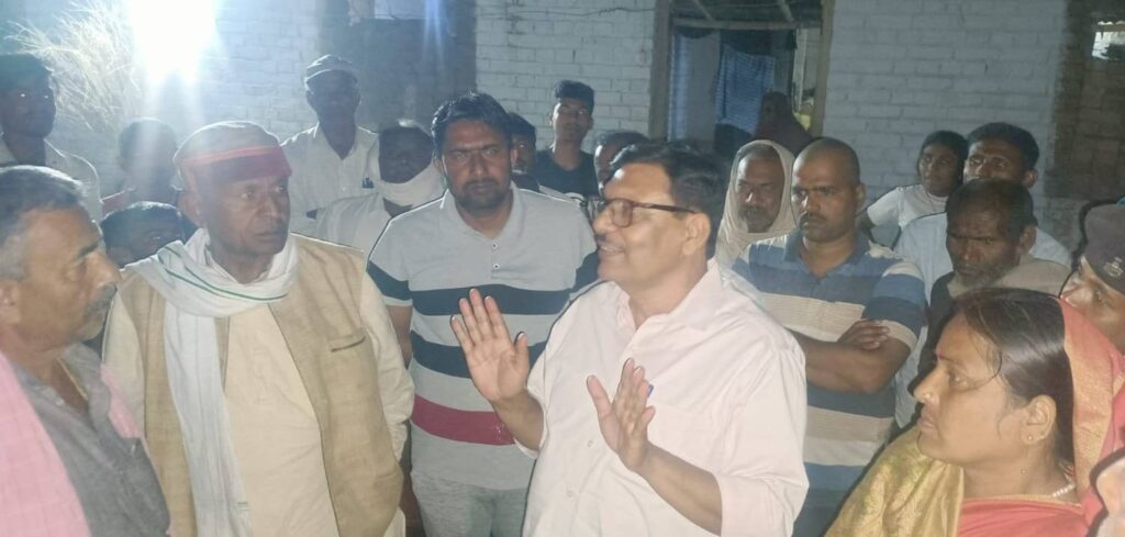 मधेपुर कोल्ड स्टोरेज में हुए हिं'सक झ'ड़प के घटना की जानकारी लेने पहुंचे विभूतिपुर विधायक 1 IMG 20230312 WA0005 01