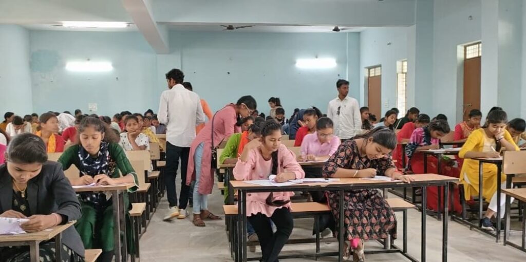 समस्तीपुर में छात्र संगठन आइसा द्वारा भगत सिंह व चंद्रशेखर के शहादत दिवस पर टेस्ट प्रतियोगित का आयोजन 1 IMG 20230324 WA0027 01