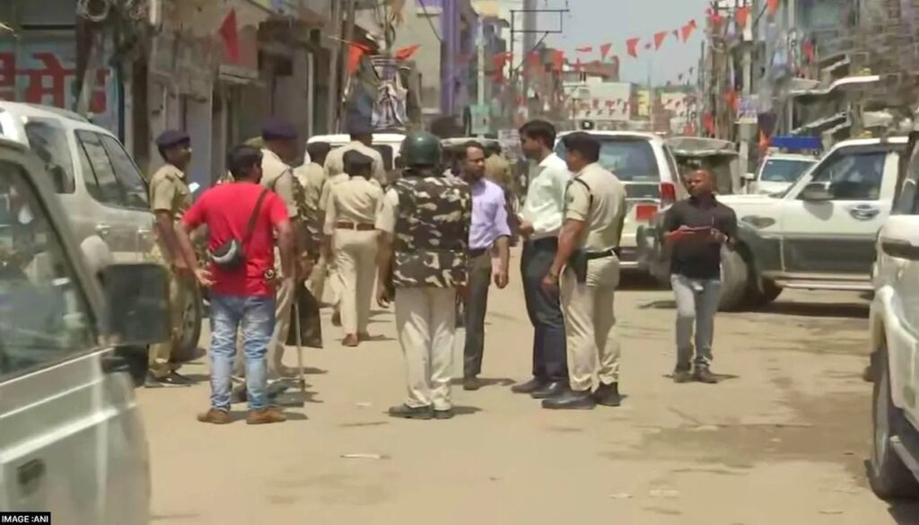 नालंदा-सासाराम में स्कूल-इंटरनेट बंद, CM-DGP संभाल रहे कमान, जानें आज कैसे हैं हालात... 1 1680372911642874afa9a79 01