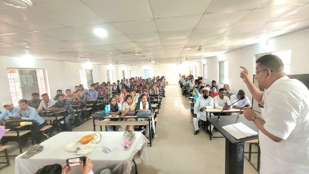 RNAR कॉलेज में आईक्यूएससी के तत्वावधान में 5जी के दौर में हम कहां विषय पर व्याख्यान का आयोजन 1 FB IMG 1682040344655