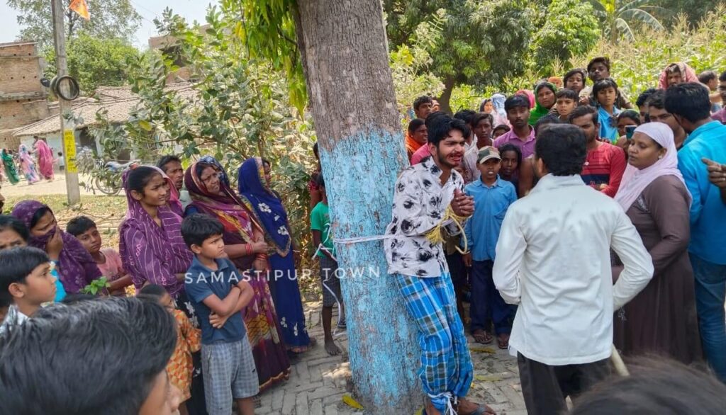 3 महीने की गर्भवती पत्नी की पीट-पीटकर ह'त्या; 9 महीने पहले हुई थी शादी, परिजनों ने पति को पेड़ से बांधकर पीटा 1 IMG 20230414 WA0071 01