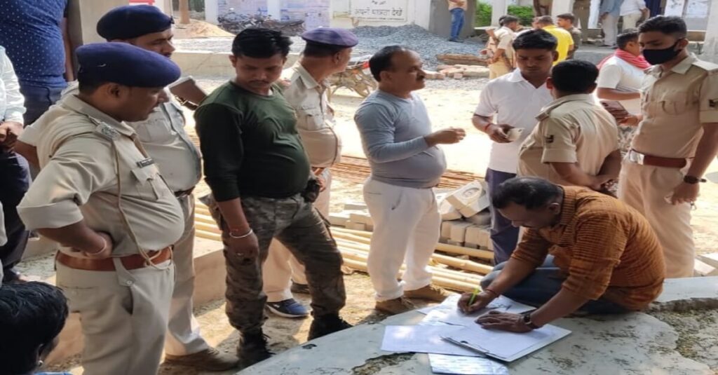 जंदाहा-समस्तीपुर एनएच-322 पर हादसा: चेकिंग के दौरान रोका तो बाइक सवार ने होमगार्ड जवान को टक्कर मारी, मौके पर ही मौत 1 20230504 204914