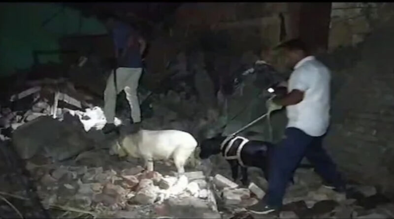 बम ब्लास्ट की घटना से दहला बिहार का भागलपुर शहर, घटनास्थल पर युवक की मौत, तीन अन्य घायल 1 20230624 214111