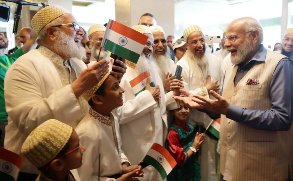 Dark Days Of Emergency! आपातकाल की बरसी पर पीएम मोदी ने इमरजेंसी के नायकों को किया नमन 1 20230625 133706 01
