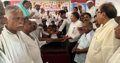 30ca960ee40646d9bf15096c368bc975 01