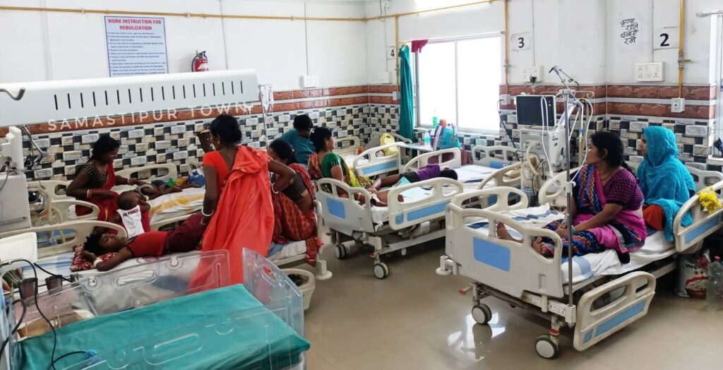 समस्तीपुर सदर अस्पताल में आधुनिक सुविधा तो उपलब्ध लेकिन मूलभूत सुविधा अब भी नदारद, पीकू वार्ड में महिला अटेंडेंट को हो रही परेशानी 1 IMG 20230624 WA0030 01