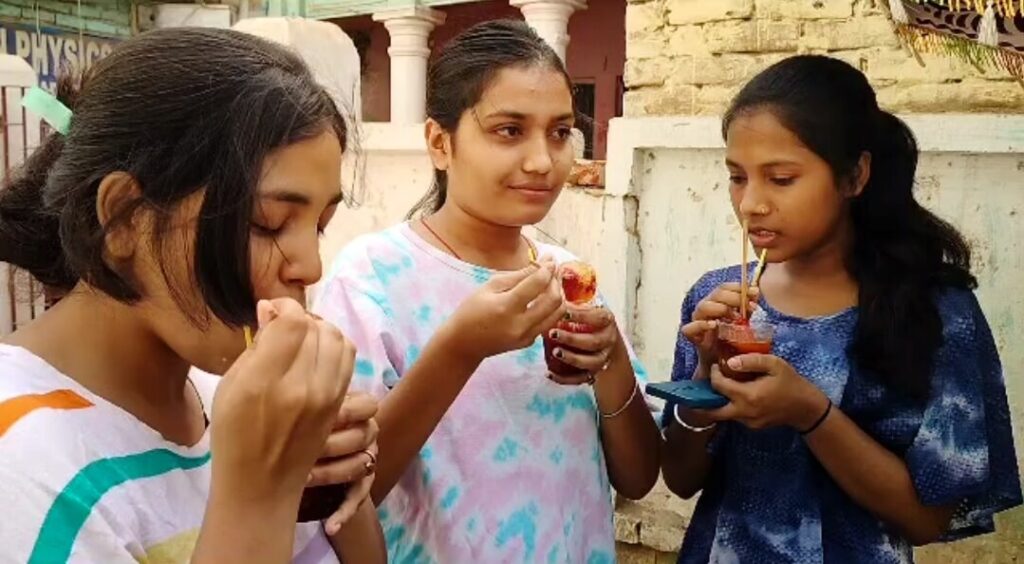 अभी दो दिनों तक और परेशान करेगी हीटवेव, 13 से 15 जून के बीच मानसून देगी दस्तक 1 Screenshot 2023 06 11 10 02 30 05 92460851df6f172a4592fca41cc2d2e6 01