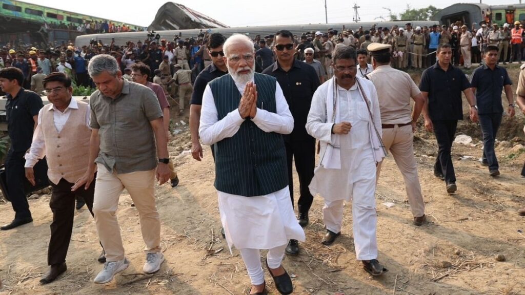 'हादसा विचलित करने वाला, दोषियों को बख्शा नहीं जाएगा', बालासोर में PM मोदी ने दिया बयान 1 modinew sixteen nine