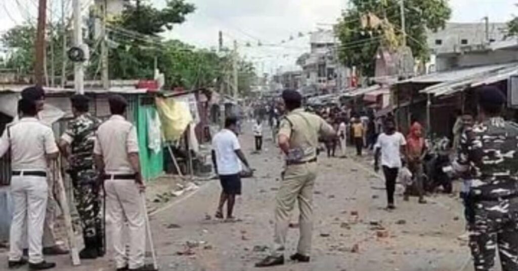 बिहार: दरभंगा में मुहर्रम की तैयारी को लेकर दो गुटों में बवाल, पत्थरबाजी में कई घायल, भारी फोर्स तैनात 1 20230723 185129