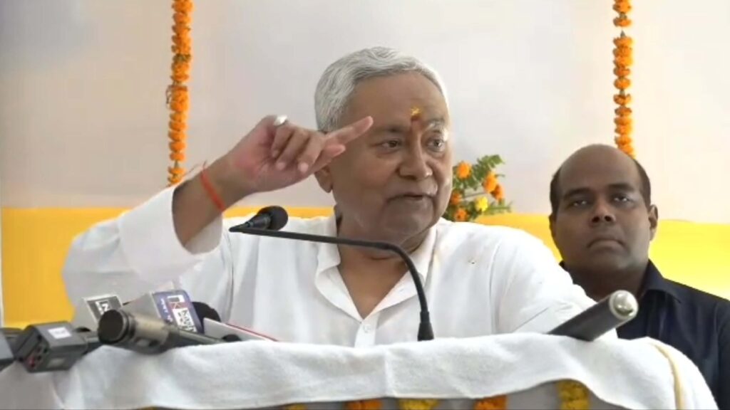 बेंगलुरु की बैठक पर बोले नीतीश कुमार, मलमास मेले की वजह से जल्दी लौटा,नाराजगी की बात मीडिया की उपज 1 kmc 20230719 161834