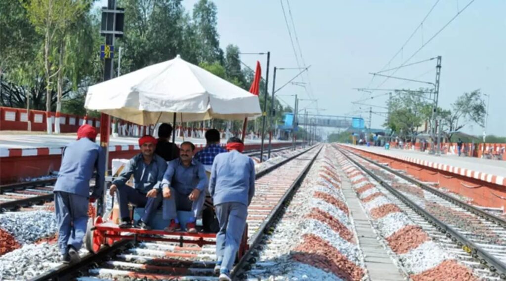 समस्तीपुर-दरभंगा दोहरीकरण अंतिम चरण में, जुलाई के बाद दोनों ट्रैक पर दौड़ेंगी ट्रेनें... 1 rail track bccl 01